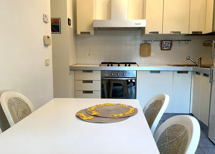 Se128 - Senigallia, Bilocale A 100 Mt Dal Mare, Con Posto Auto